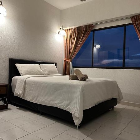 Beach Resort Home Stay Sri Sayang Apartment Batu Ferringhi 2Bedroom Exteriér fotografie