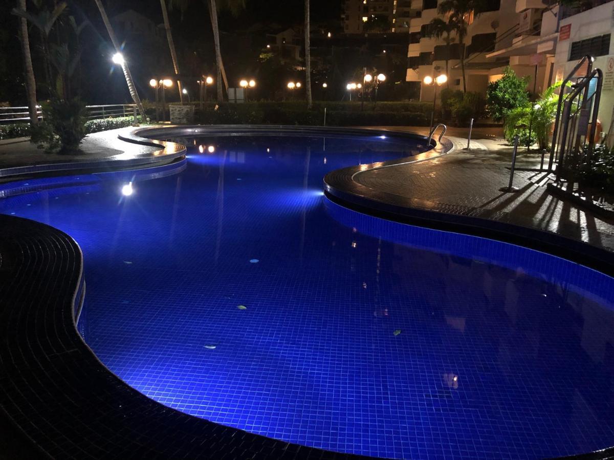 Beach Resort Home Stay Sri Sayang Apartment Batu Ferringhi 2Bedroom Exteriér fotografie